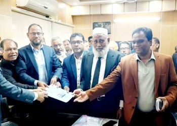 টাঙ্গাইলের দু’টি আসনের মনোনয়নপত্র নিলেন সহোদর ভাই