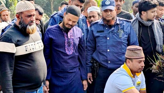 প্যারোলে মুক্তি নিয়ে বাবার জানাজা পড়ালেন ছাত্রলীগ নেতা